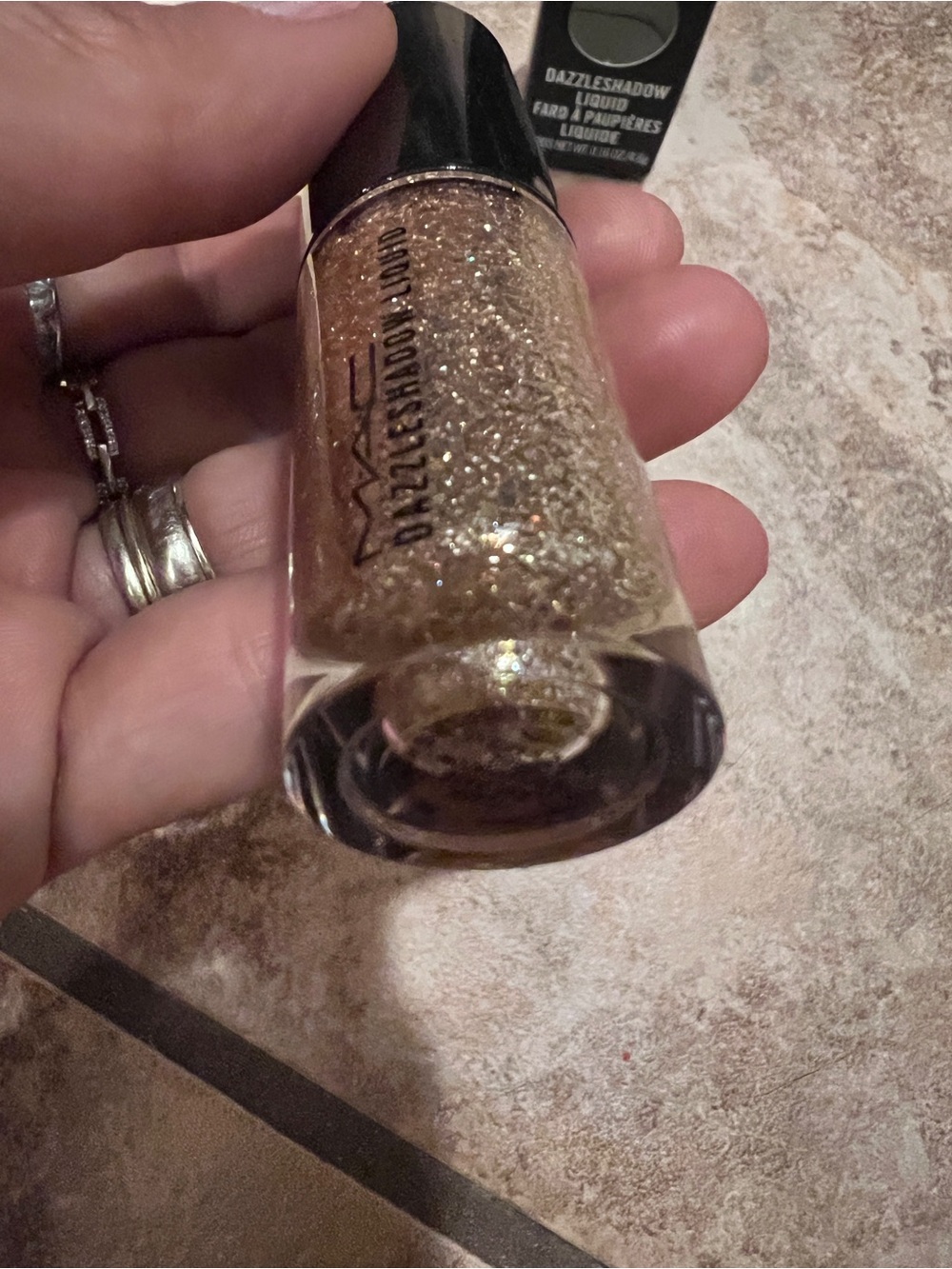 MAC Cosmetics Dazzleshadow Liquid Flash And Dash